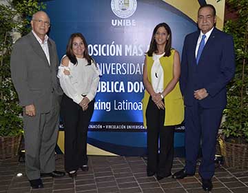 Gustavo Batista, Grace Cochón, Odile Camilo y Julio Amado Castaños