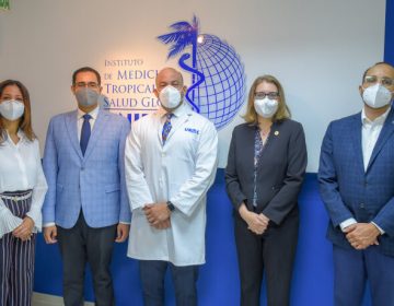 El Instituto de Medicina Tropical y Salud Global (IMTSAG – UNIBE), recibió la visita del Ministro de Economía, Planificación y Desarrollo