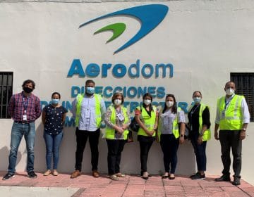 Unibe realiza visita de campo a las instalaciones de Aerodom