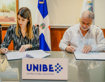 Unibe firma acuerdo con la AccineRD en beneficio de los estudiantes de Comunicación