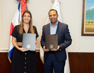 Unibe y QVitae firman acuerdo interinstitucional para impulsar la inserción laboral de sus egresados