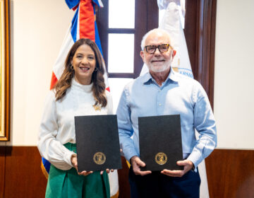 Unibe el Museo Fernando Peña Defilló firman acuerdo para impulsar la educación, la investigación y el arte