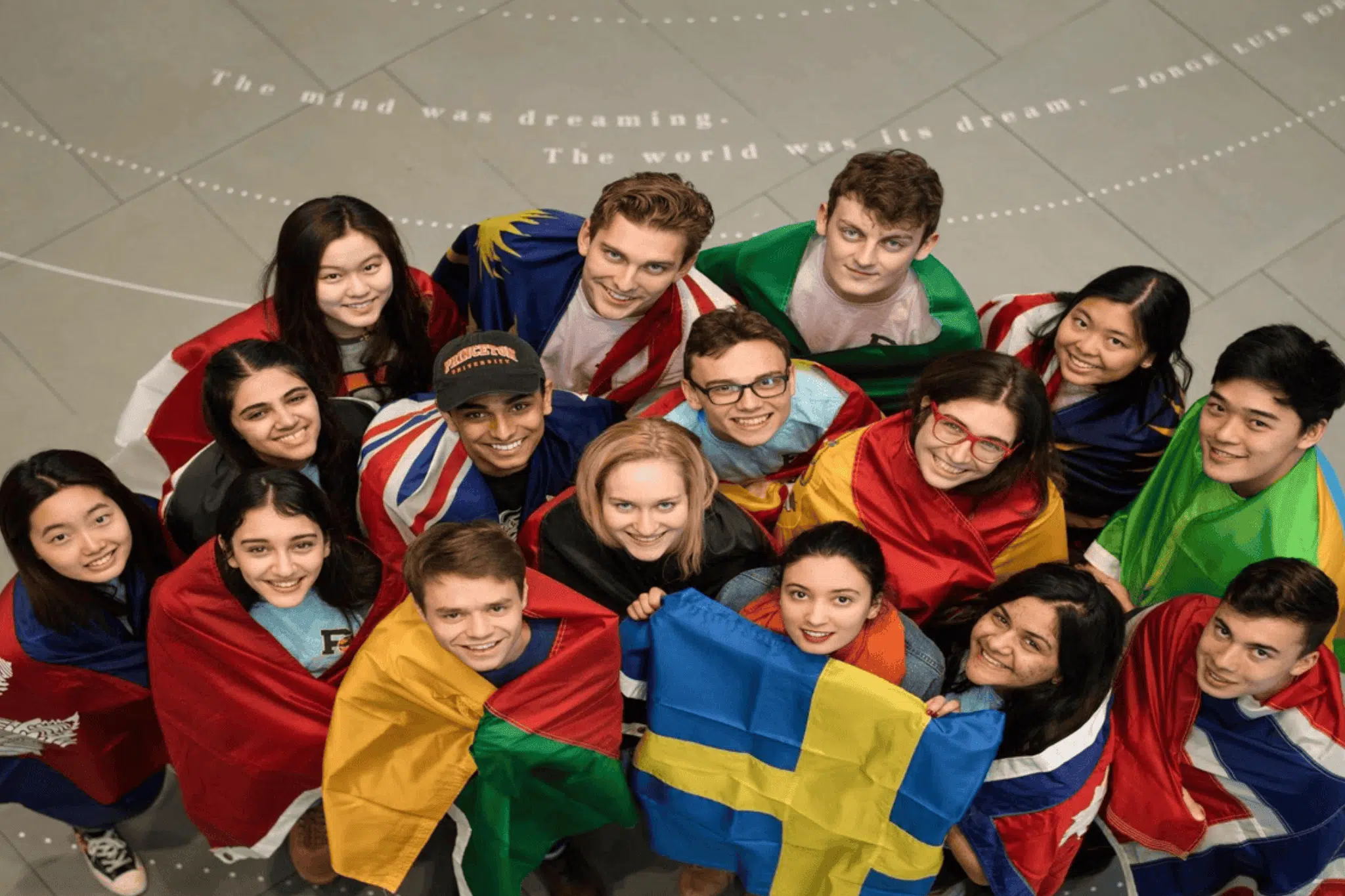 Estudiantes de Unibe participan en un Study Tour internacional para fortalecer su formación académica y cultural.