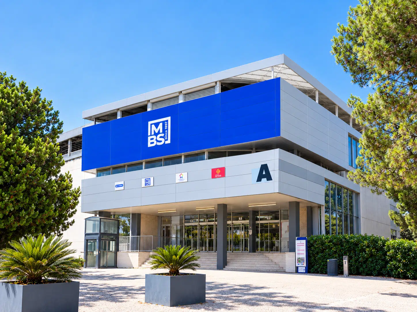 Montpellier fachada institucional